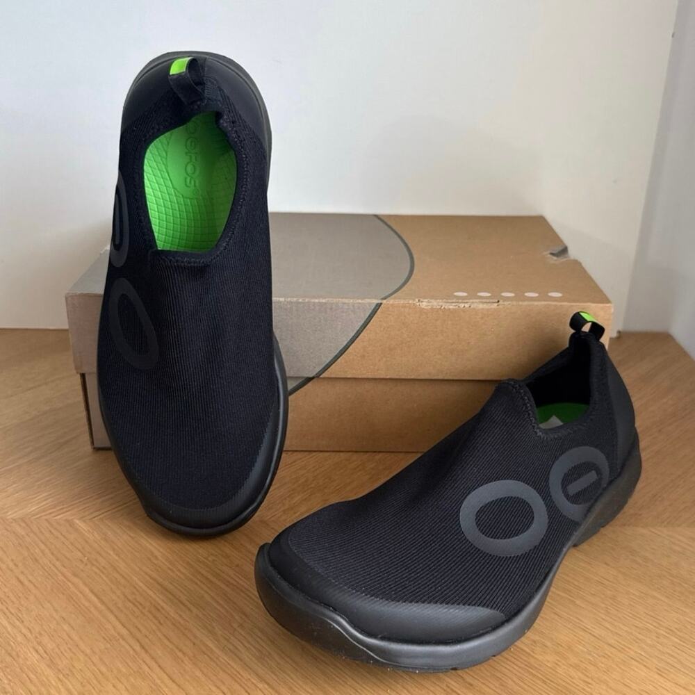 OOFOS OOMG ‘Triple Black’ Sport Low Men Recovery Sneakers- SZ 8